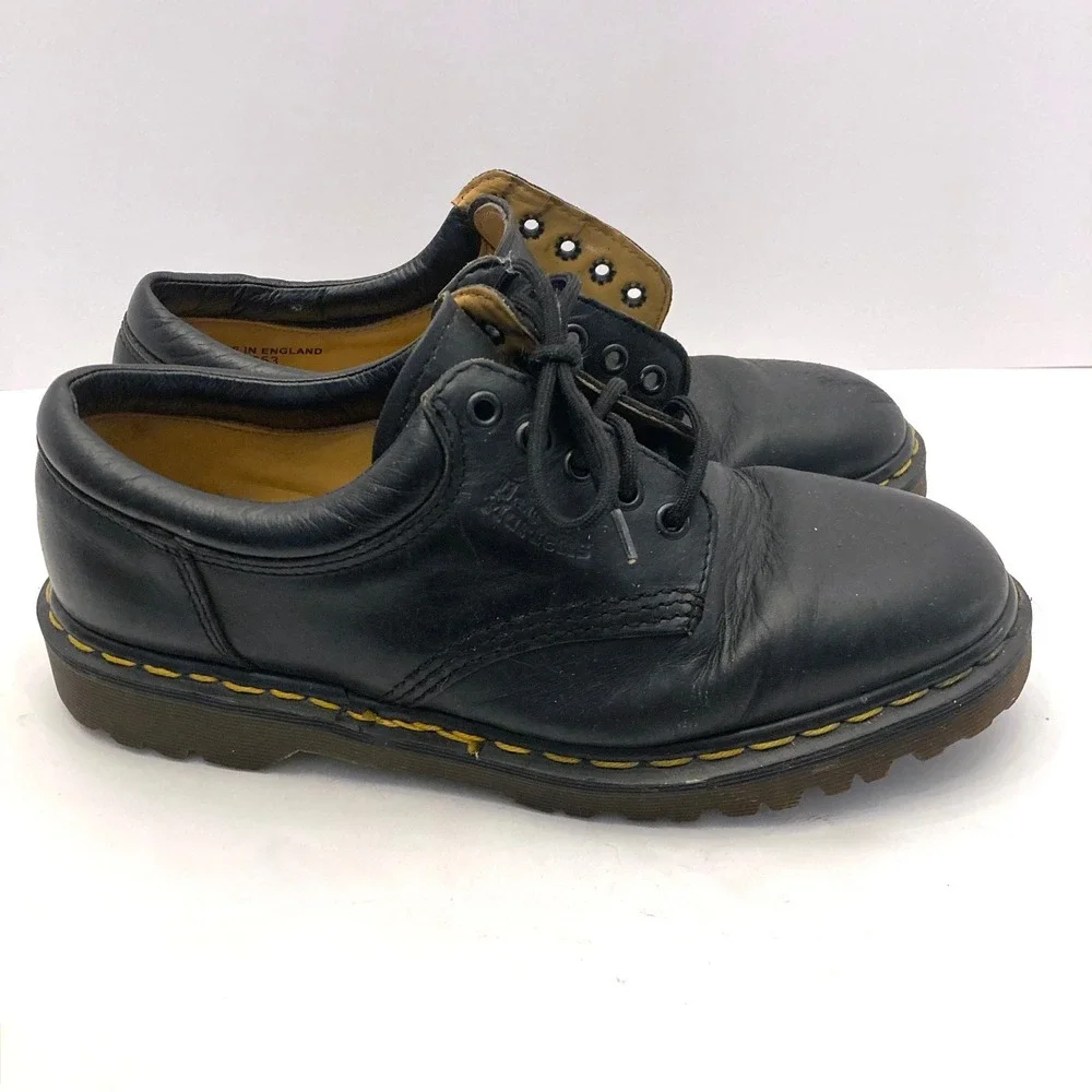 Vtg Dr. Martens Black Leather Oxfords 8053 Mens 9 M Made in England Distressed